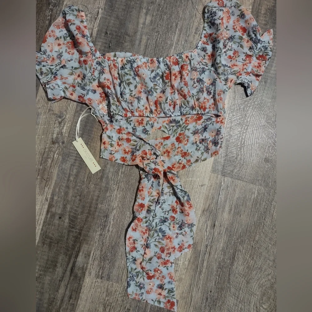 Floral Crisscross Crop Top Size Small - Picture 5 of 8